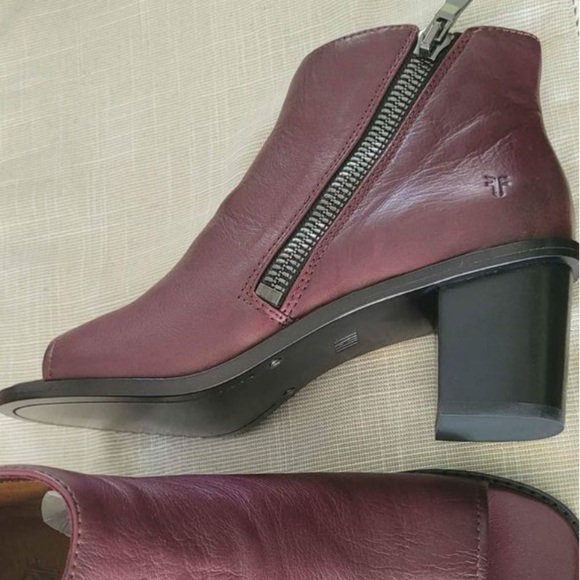 New Frye Brielle Zip PEEP TOE Burgundy Leather Bootie Boot Polished Soft Sandals - Picture 4 of 5